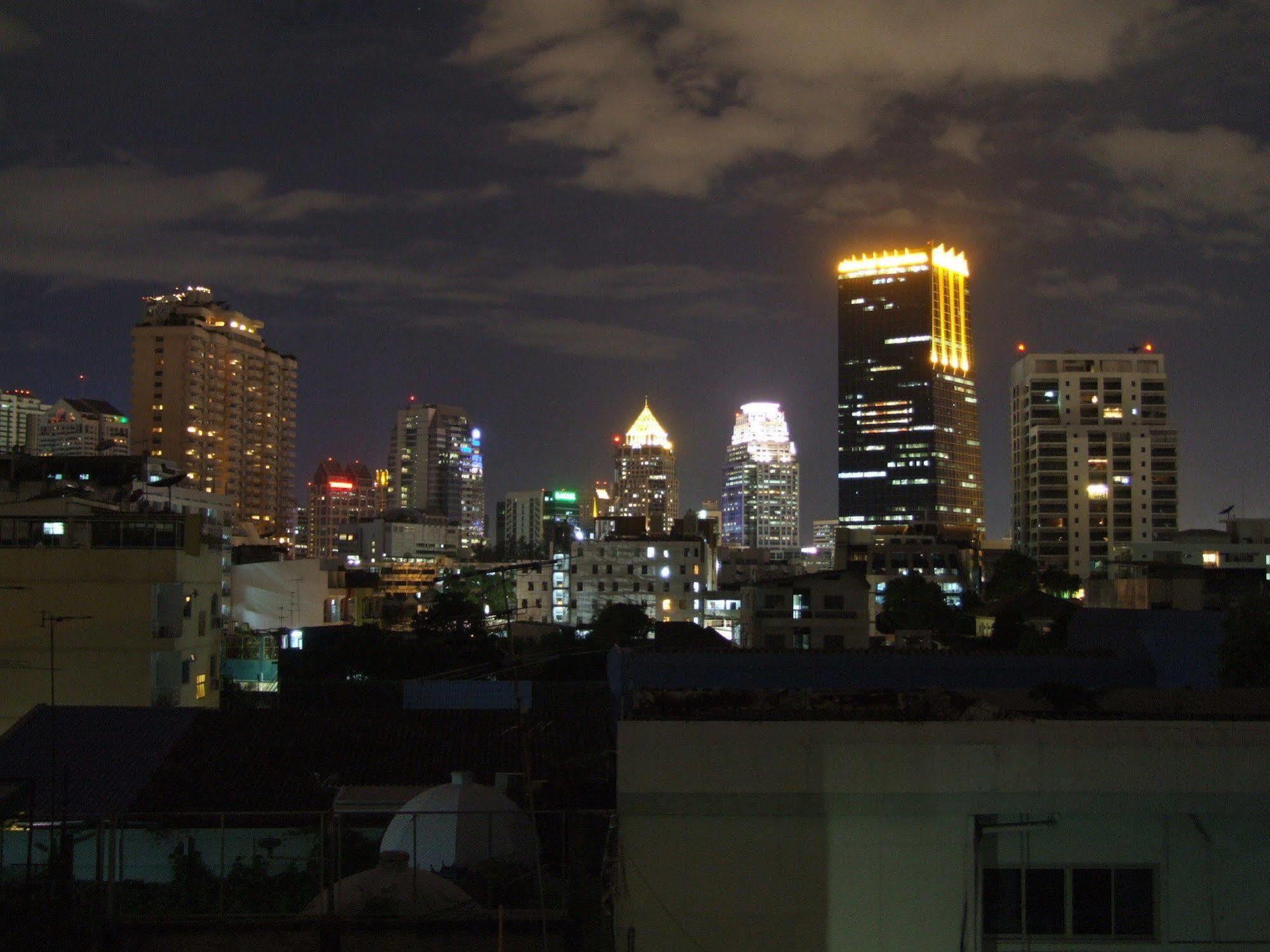 Hotel The Boss'S Place Sathorn Bangkok Zewnętrze zdjęcie